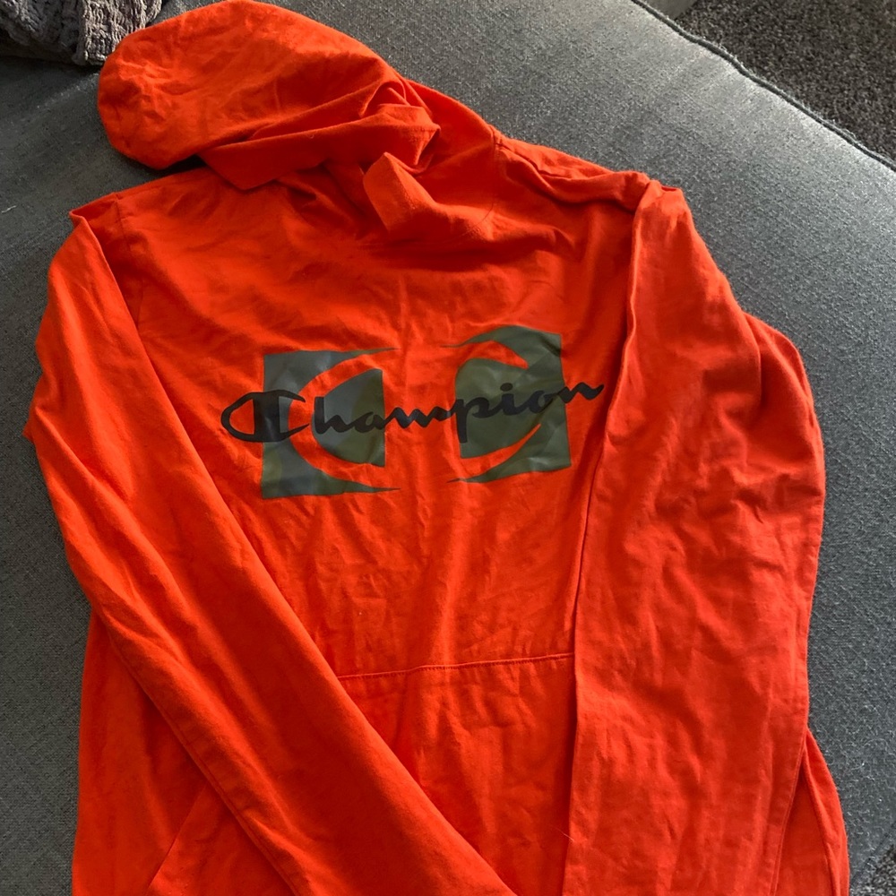 Champion hoodie boys tshirt.